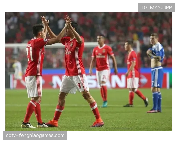 那不勒斯1-1本菲卡，总比分2-2，后者凭客场进球晋级